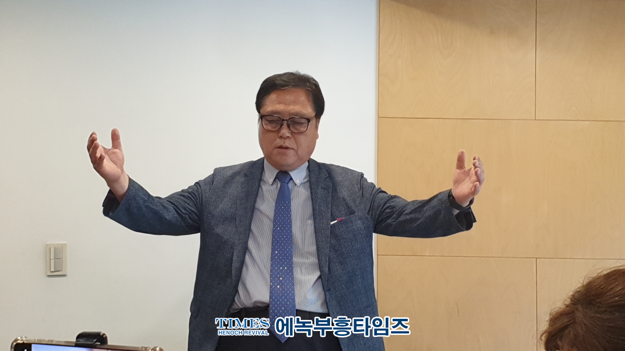 월드기독교총연합회, 7.27UN군참전의날 제2회 국가사랑 연합성회를 위한 1차 기도회 및 기자간담회 가져.