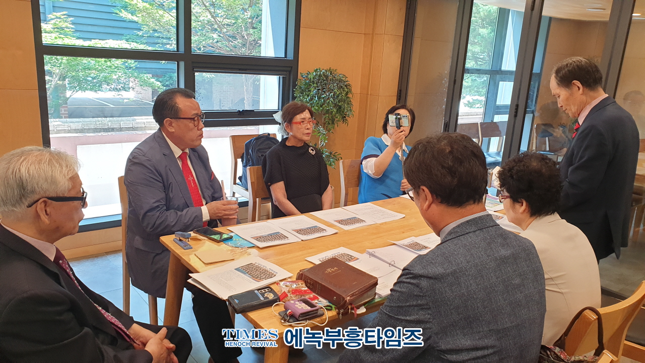 월드기독교총연합회, 7.27UN군참전의날 제2회 국가사랑 연합성회를 위한 1차 기도회 및 기자간담회 가져.