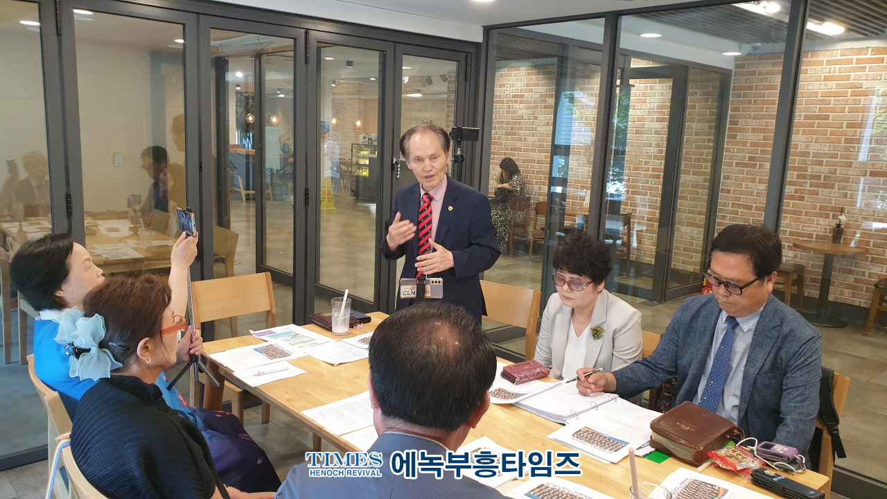 월드기독교총연합회, 7.27UN군참전의날 제2회 국가사랑 연합성회를 위한 1차 기도회 및 기자간담회 가져.