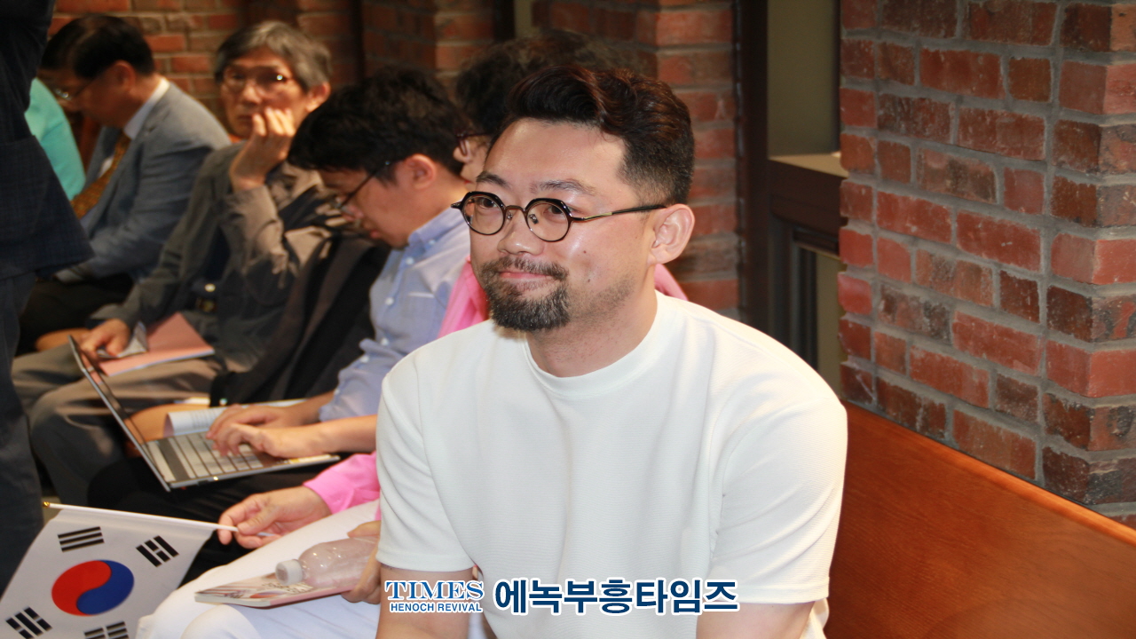 (사)이승만건국대통령기념사업회 인천지회, 이화장 견학과 한미우남포럼 참석해.