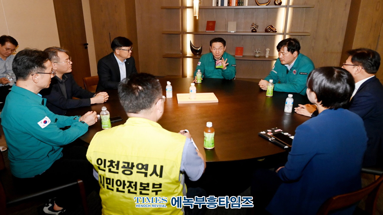 유정복 시장, 서구 청라동 아파트 화재 현장 및 임시거주시설 방문