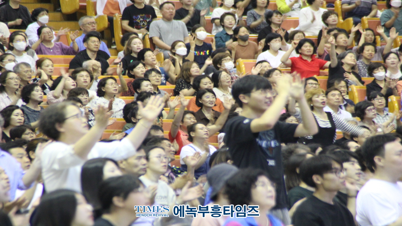 거룩한 방파제 연합금요철야기도회로 대한민국 성시화 불 지펴