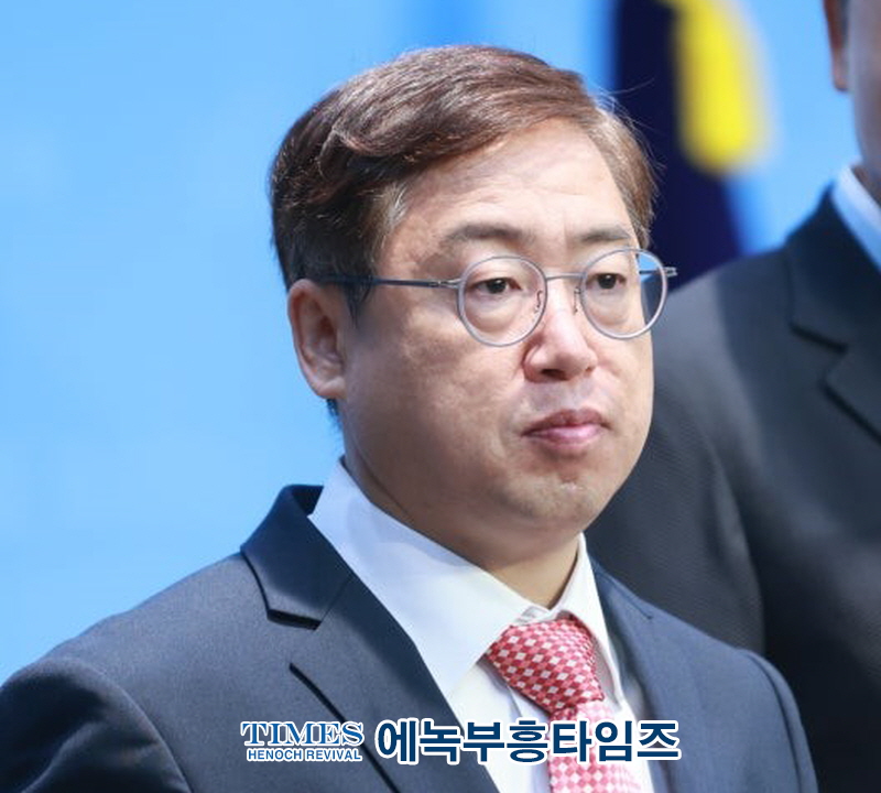 수기총 외 시민단체들, 안창호 인권위원장 인사청문회 열리는 국회에서 후보자 지지 기자회견 및 집회가져.