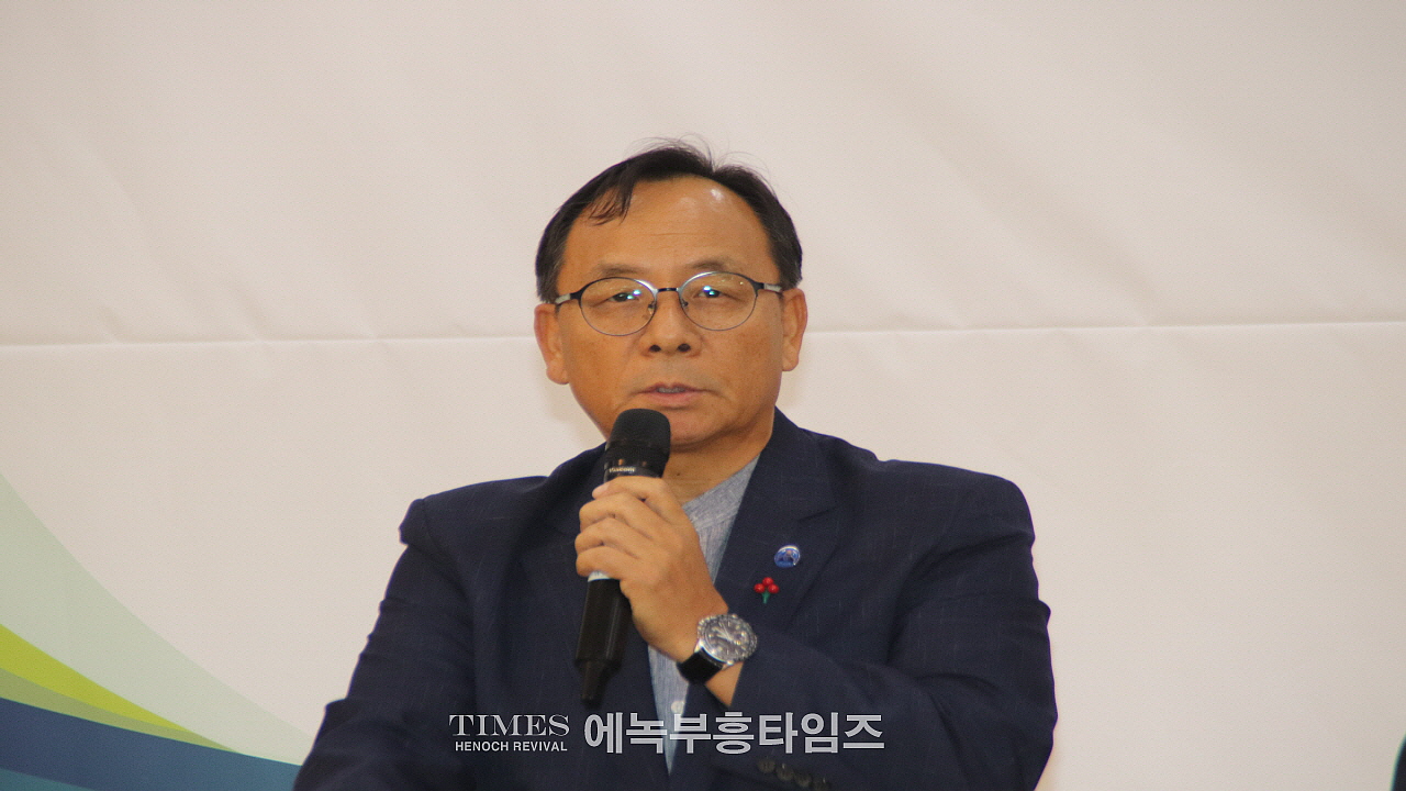 한국교회 200만 연합예배 및 큰 기도회 조직위원회, 기자회견서 창조질서와 사회적인 책임 강조해