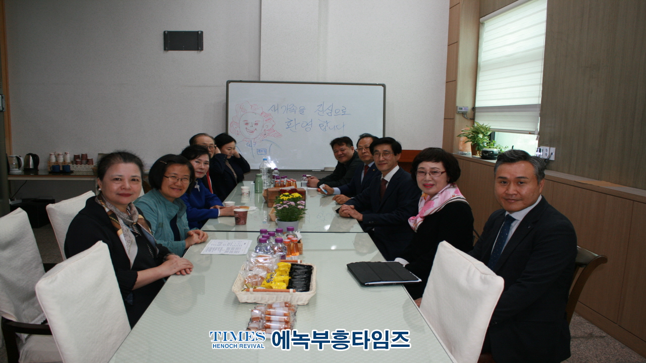 연세대학교 연합신학대학원 총동문회 큰기적교회에서 모여