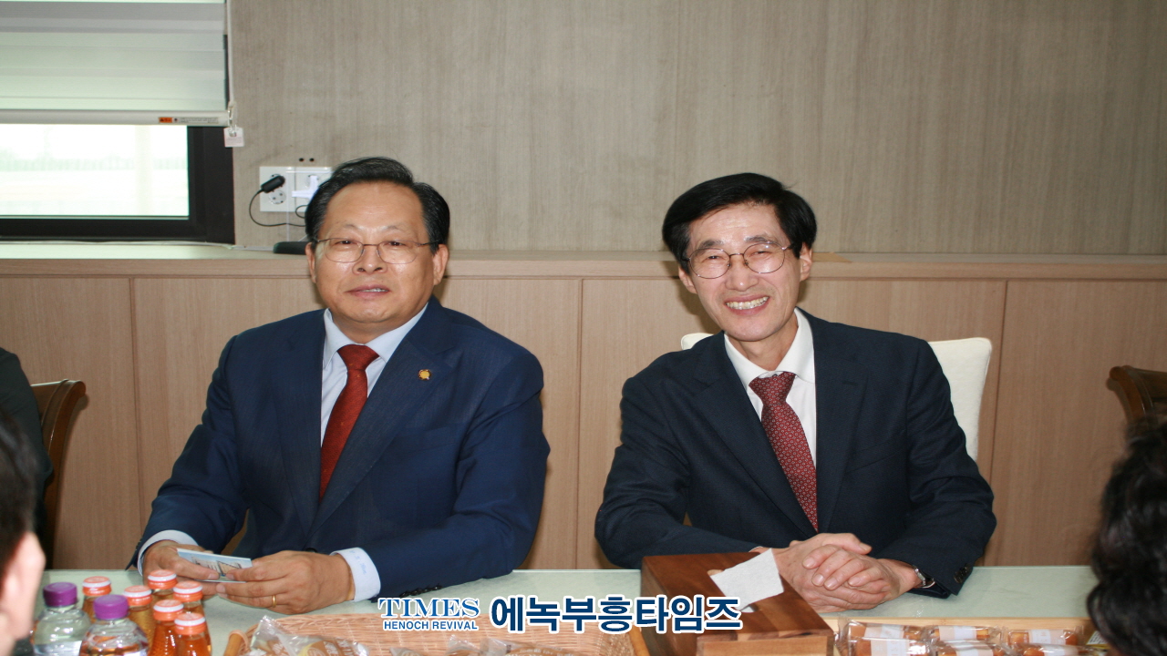연세대학교 연합신학대학원 총동문회 큰기적교회에서 모여