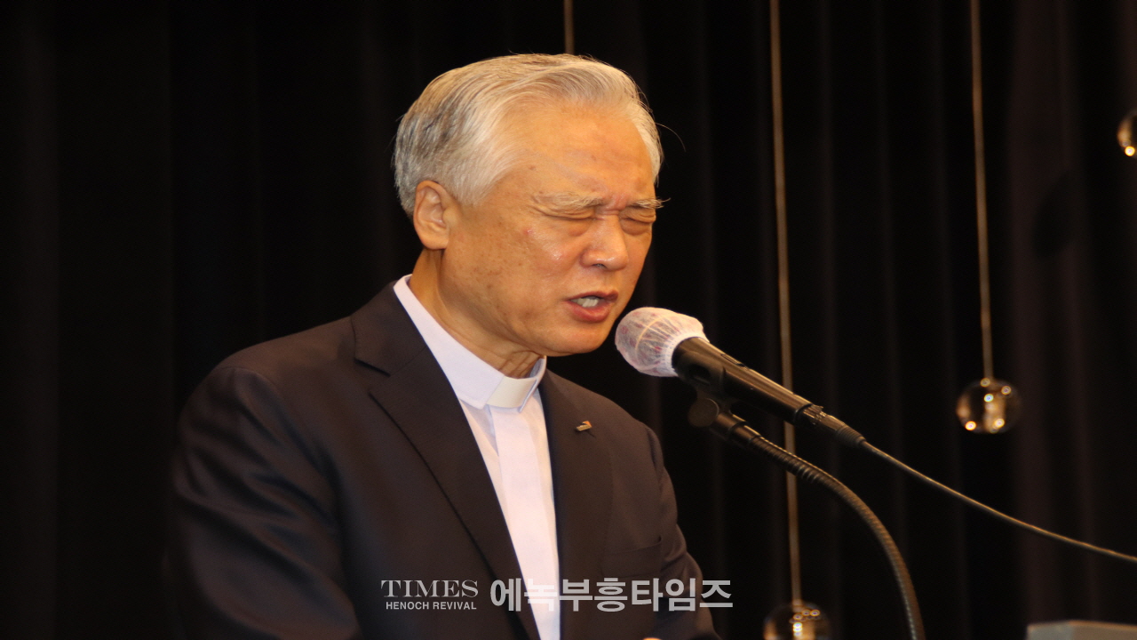 제60회 인천시민의날을 맞이하여 제43회 인천광역시 조찬기도회 가져.