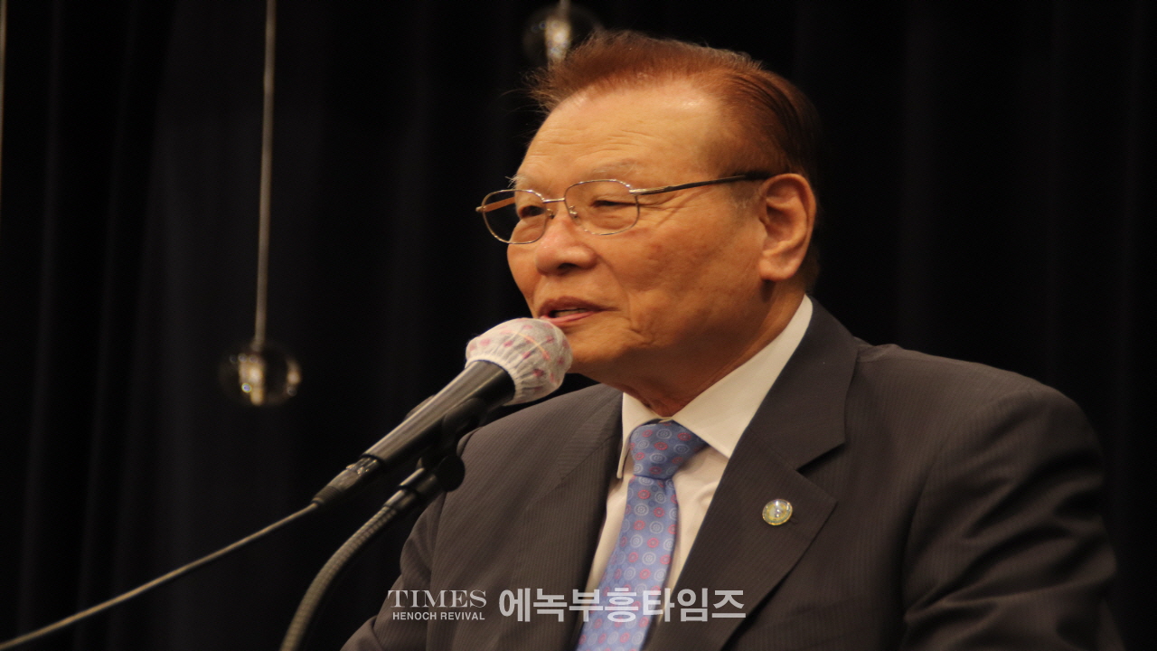 제60회 인천시민의날을 맞이하여 제43회 인천광역시 조찬기도회 가져.