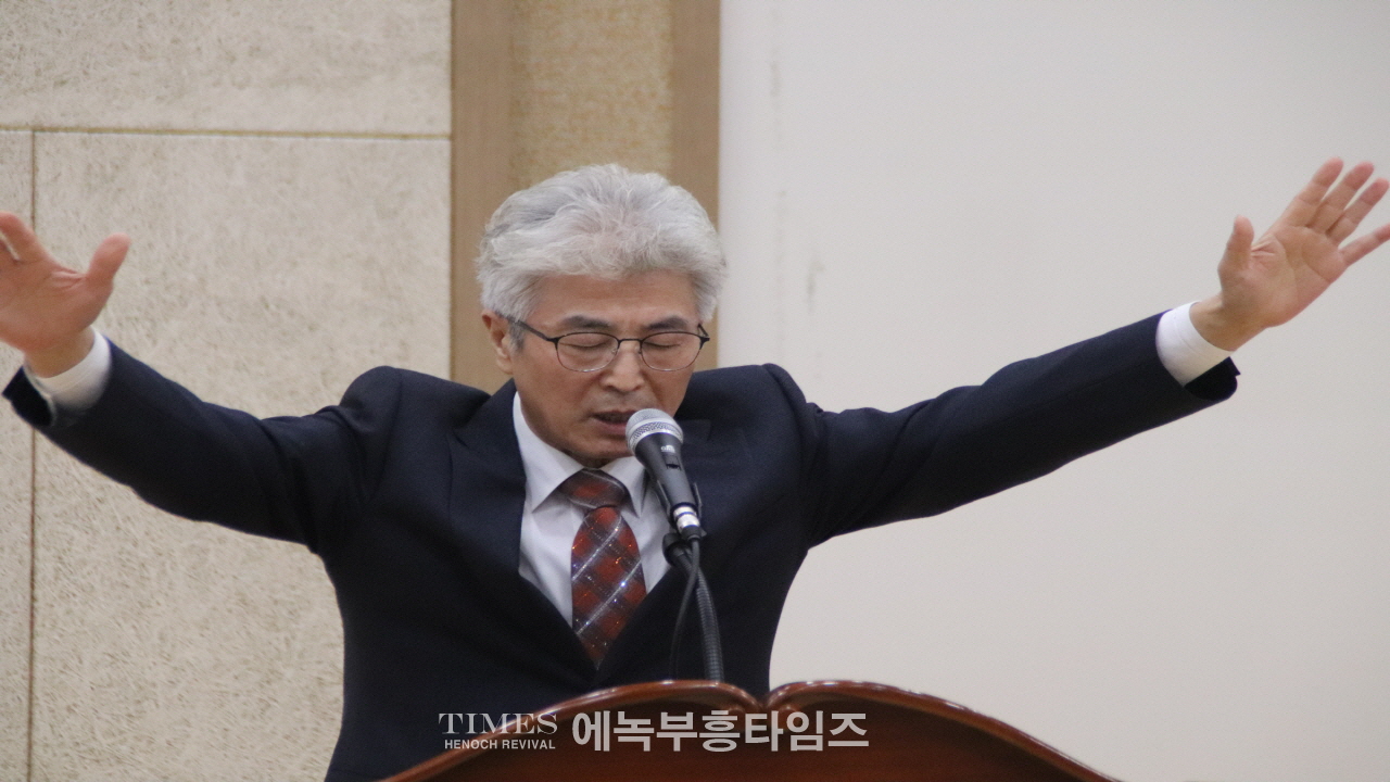 안양만안경찰서 경목위원회, 추수감사절 예배로 영광돌려.