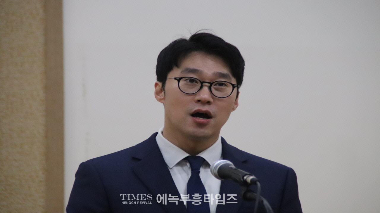 안양만안경찰서 경목위원회, 추수감사절 예배로 영광돌려.