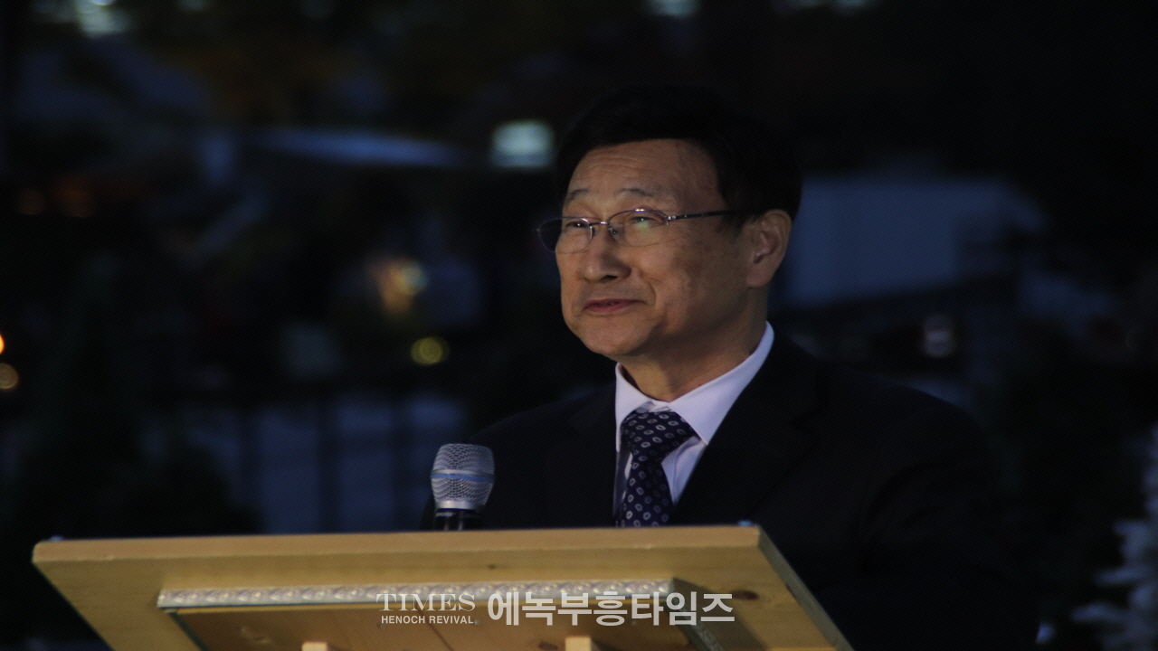 인기총, 2024성탄트리 점등식 및 시민문화축제 성황리에 개최