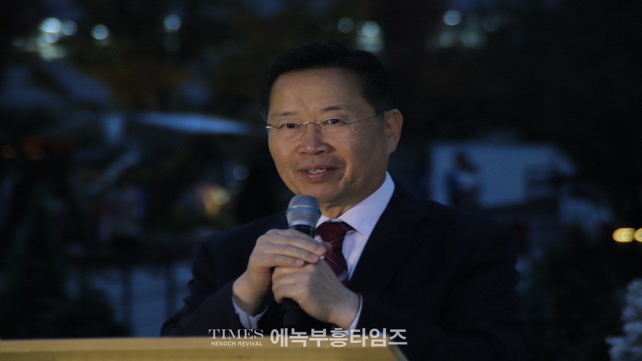 인기총, 2024성탄트리 점등식 및 시민문화축제 성황리에 개최