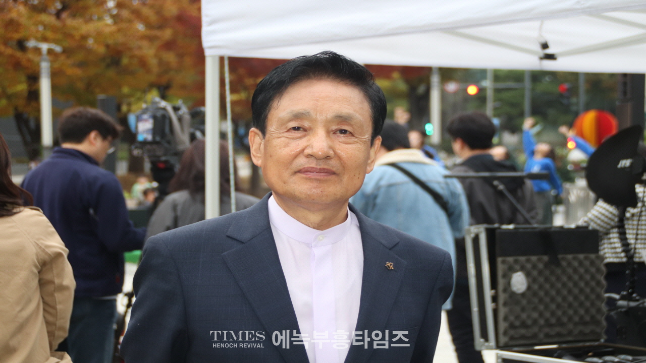 인기총, 2024성탄트리 점등식 및 시민문화축제 성황리에 개최