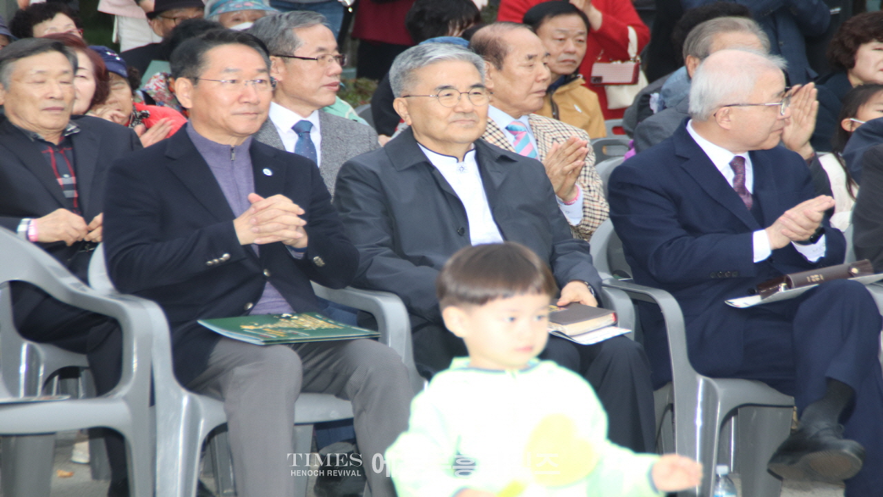 인기총, 2024성탄트리 점등식 및 시민문화축제 성황리에 개최