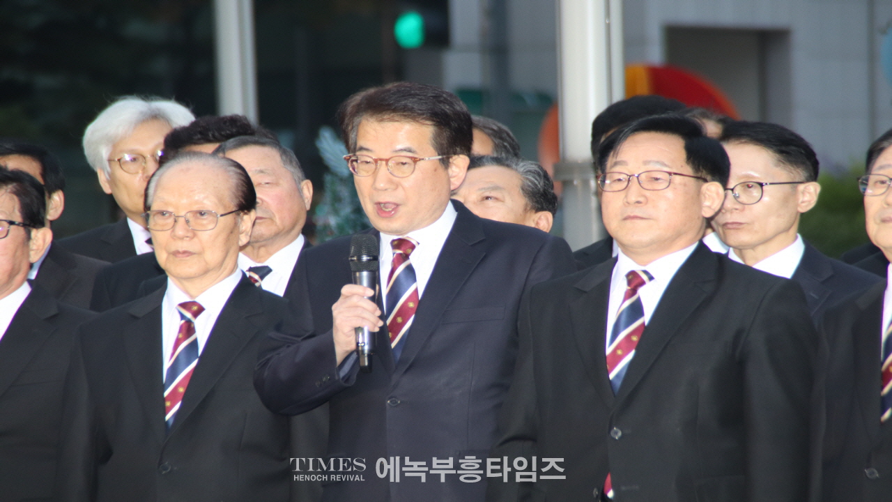 인기총, 2024성탄트리 점등식 및 시민문화축제 성황리에 개최