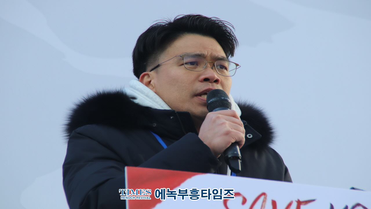 2만5천여 한국교회 성도들, 위기에 처한 대한민국을 기도로 살리는 전국적 기도 모임 가져