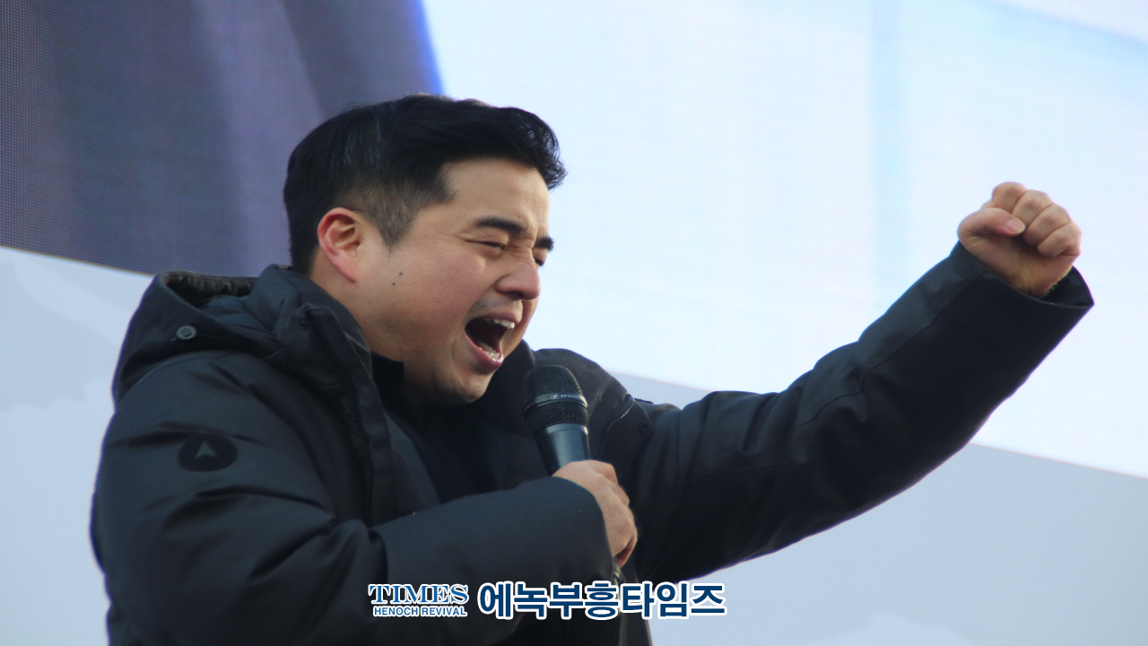 2만5천여 한국교회 성도들, 위기에 처한 대한민국을 기도로 살리는 전국적 기도 모임 가져