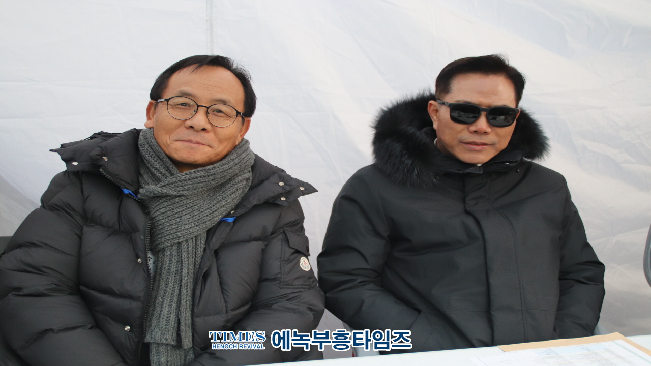 2만5천여 한국교회 성도들, 위기에 처한 대한민국을 기도로 살리는 전국적 기도 모임 가져