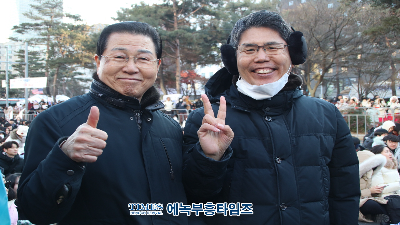 2만5천여 한국교회 성도들, 위기에 처한 대한민국을 기도로 살리는 전국적 기도 모임 가져