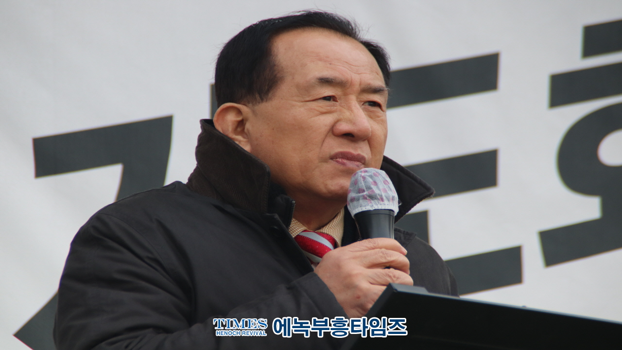 인천기독시민국가비상기도회, 2,500여 목회자와 성도들 부평역 광장서 나라를 위한 기도의 시간 가져