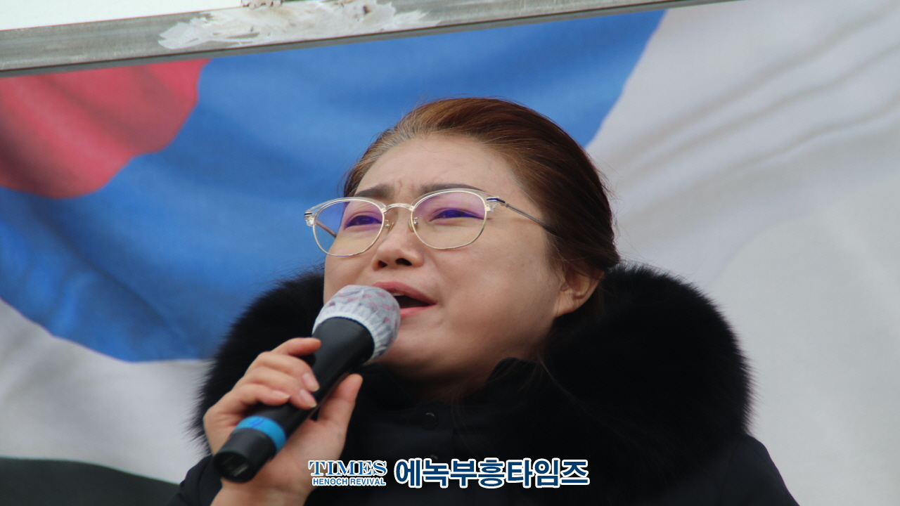 인천기독시민국가비상기도회, 2,500여 목회자와 성도들 부평역 광장서 나라를 위한 기도의 시간 가져