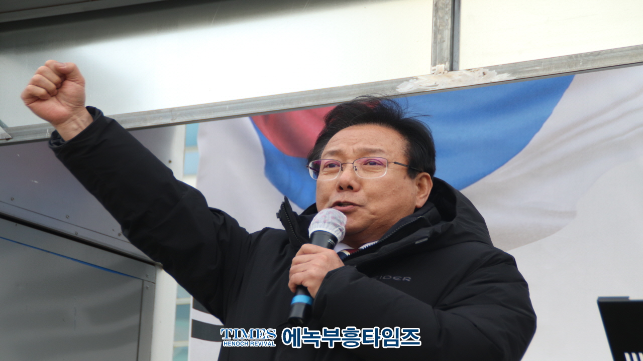 인천기독시민국가비상기도회, 2,500여 목회자와 성도들 부평역 광장서 나라를 위한 기도의 시간 가져