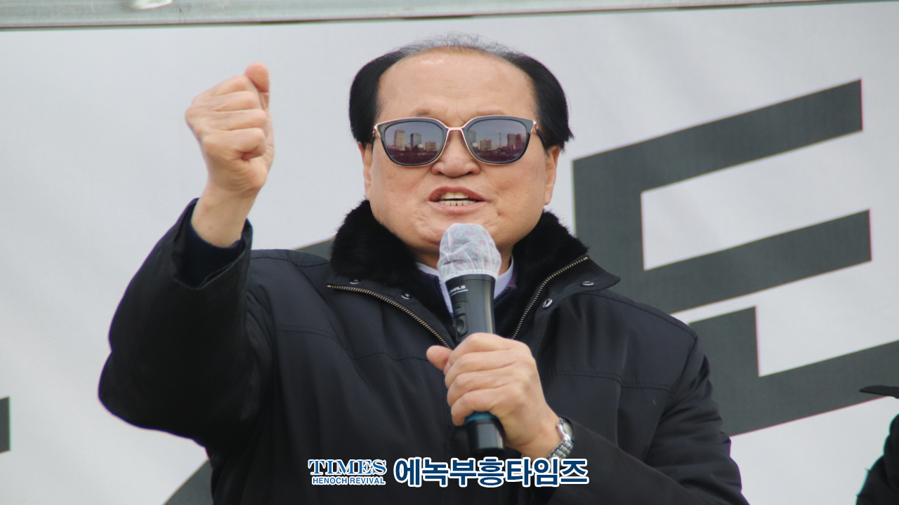인천기독시민국가비상기도회, 2,500여 목회자와 성도들 부평역 광장서 나라를 위한 기도의 시간 가져