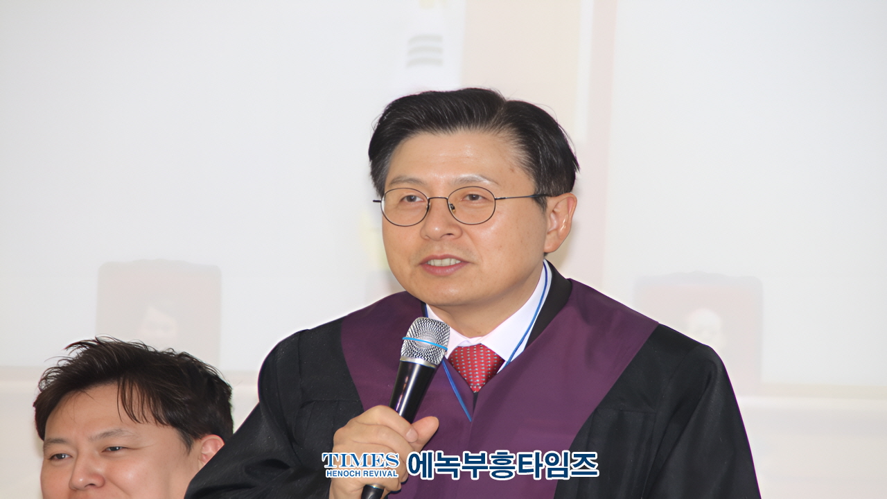 모의헌법재판에서 대통령 탄핵심판 ‘각하’…절차적 하자 결정적
