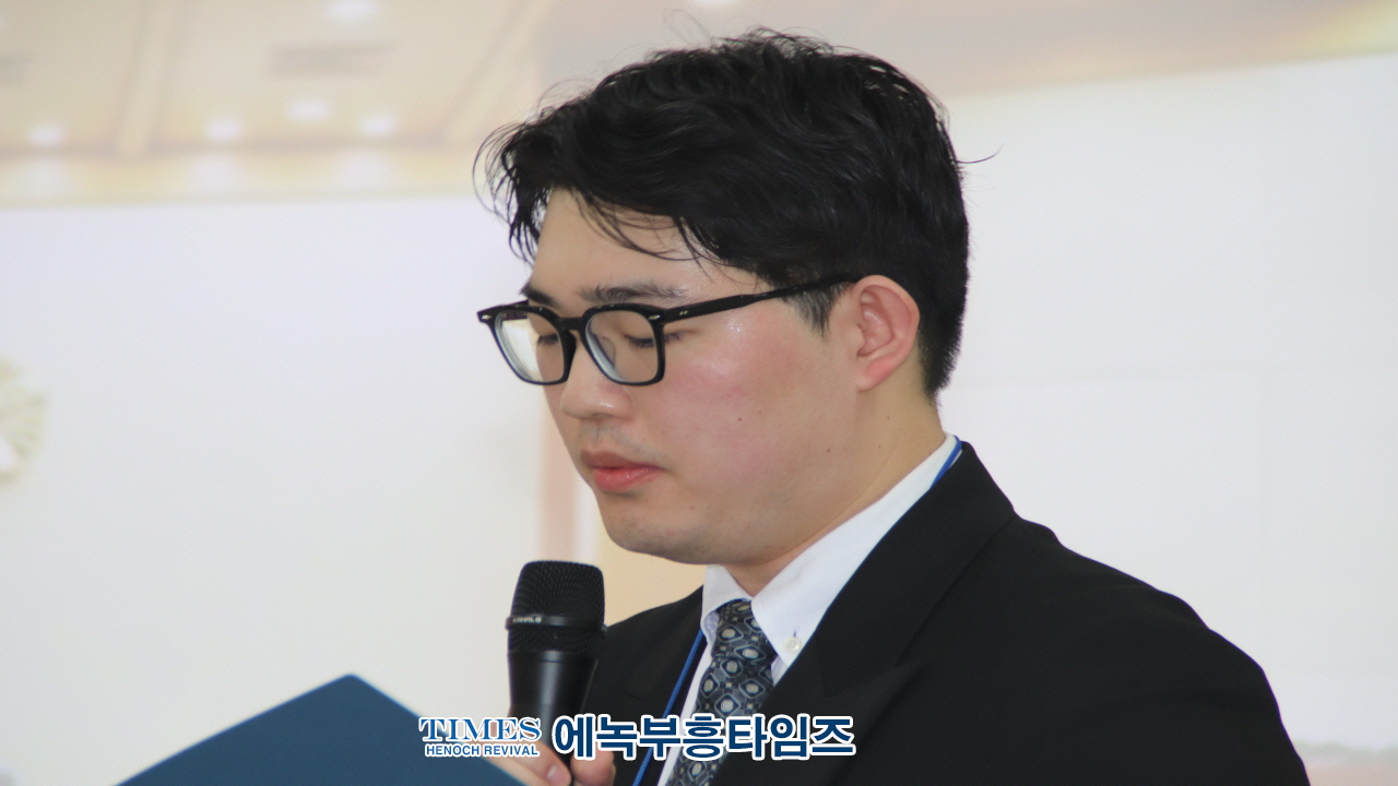 모의헌법재판에서 대통령 탄핵심판 ‘각하’…절차적 하자 결정적