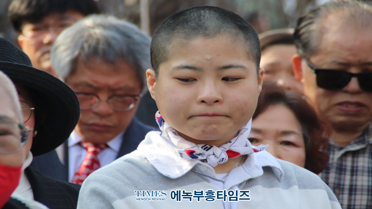 (하보)기독교인들, 123비상계엄령 정당성 인정 촉구 릴레이 삭발식
