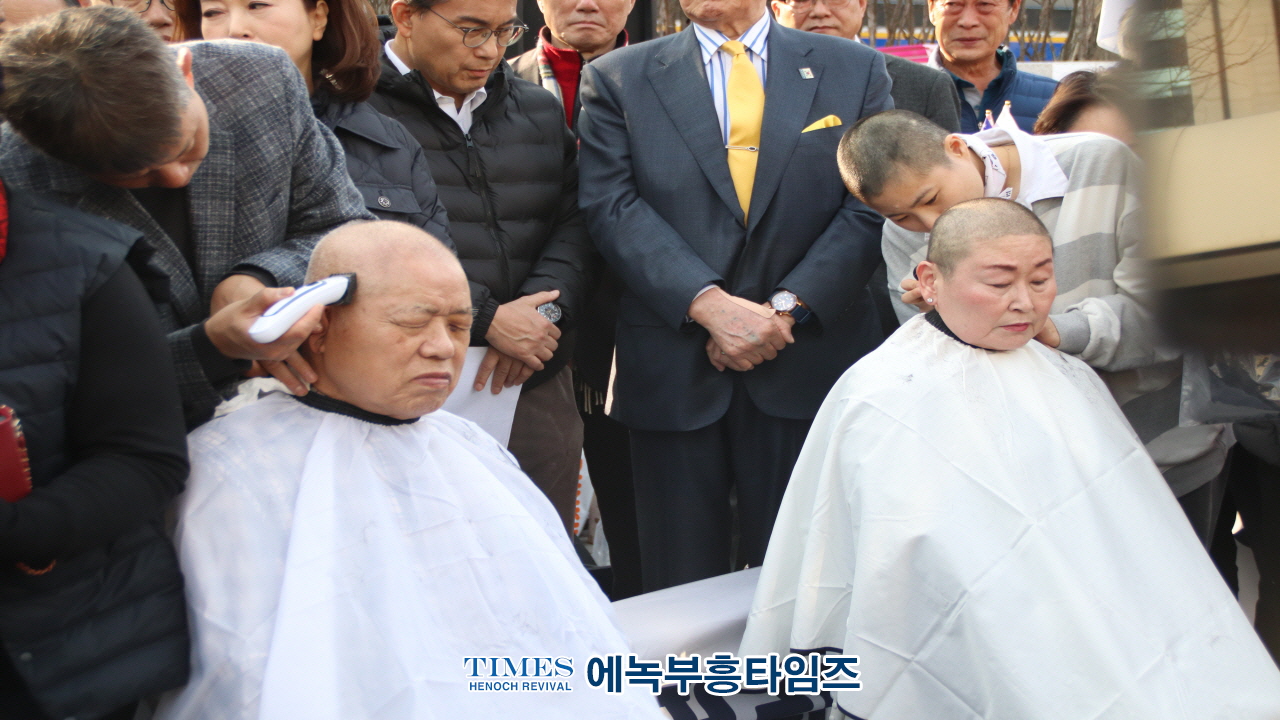 (하보)기독교인들, 123비상계엄령 정당성 인정 촉구 릴레이 삭발식