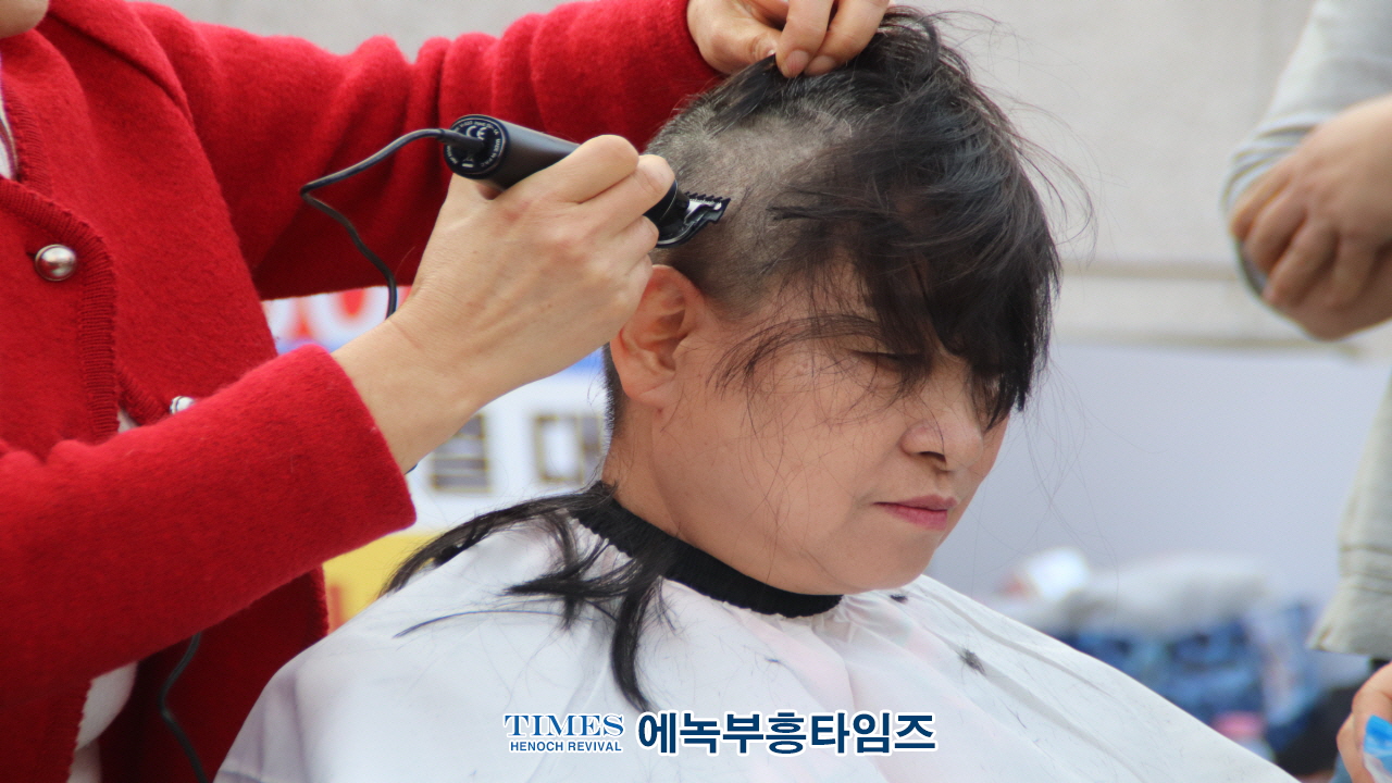 (하보)기독교인들, 123비상계엄령 정당성 인정 촉구 릴레이 삭발식