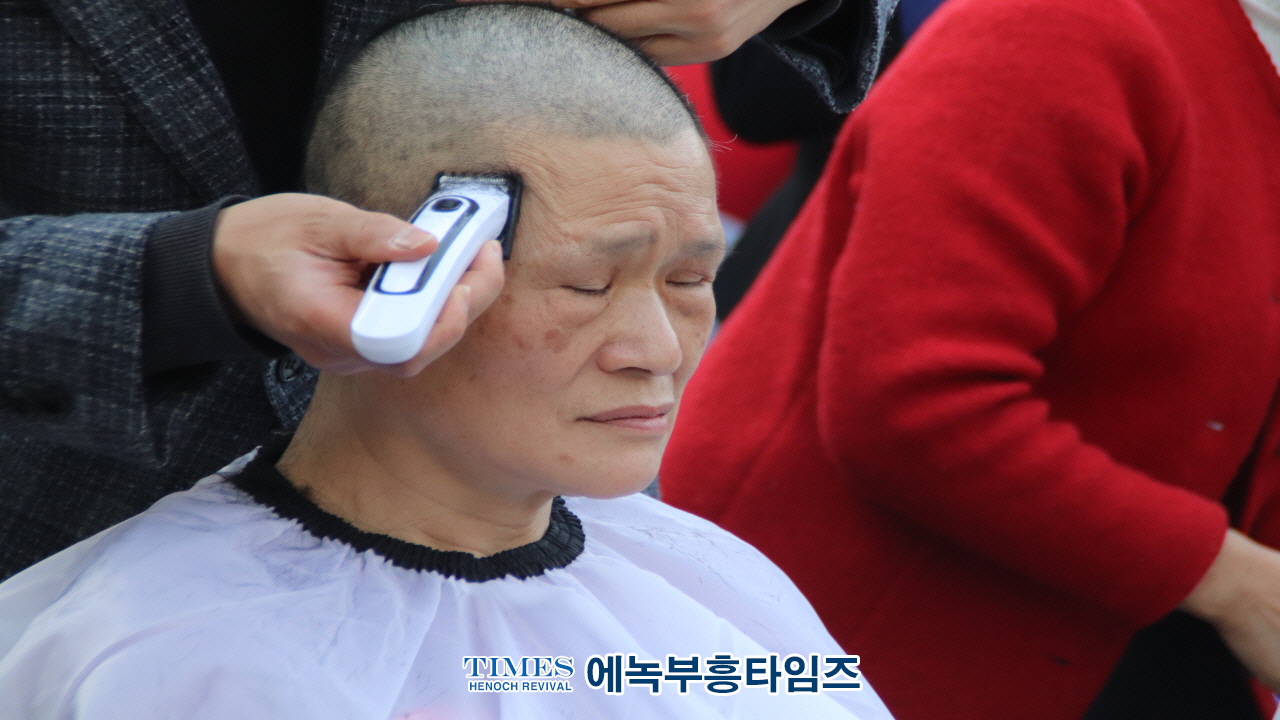 (하보)기독교인들, 123비상계엄령 정당성 인정 촉구 릴레이 삭발식