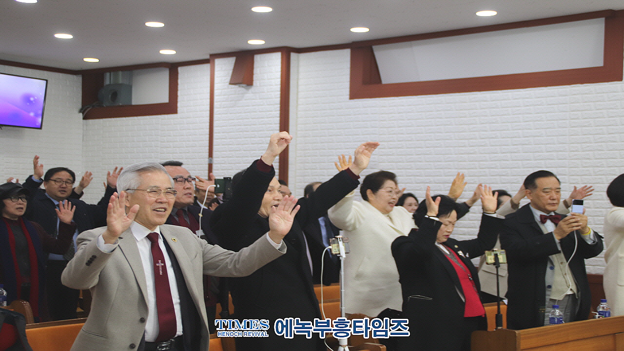 월기총·지선협 연합, 구국 비상기도대성회 성황리에 개최
