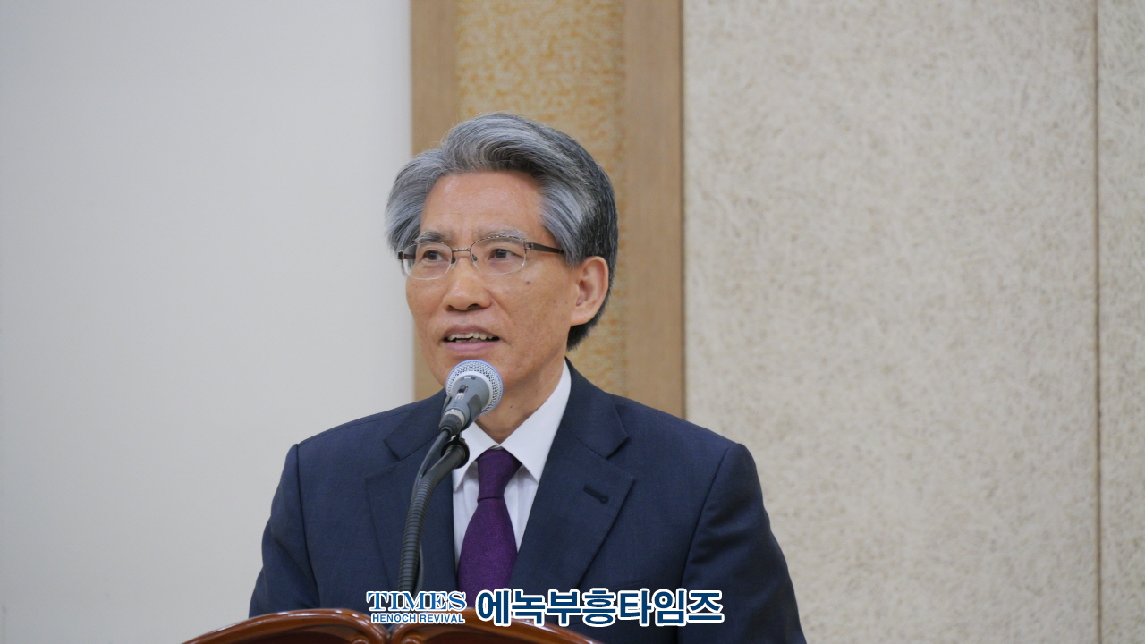 "부활의 빛, 경찰 공동체와 지역 사회를 향한 소망의 예배"