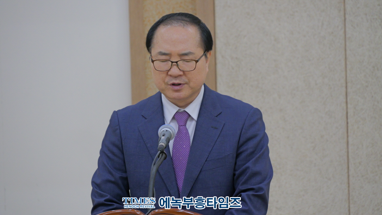 "부활의 빛, 경찰 공동체와 지역 사회를 향한 소망의 예배"