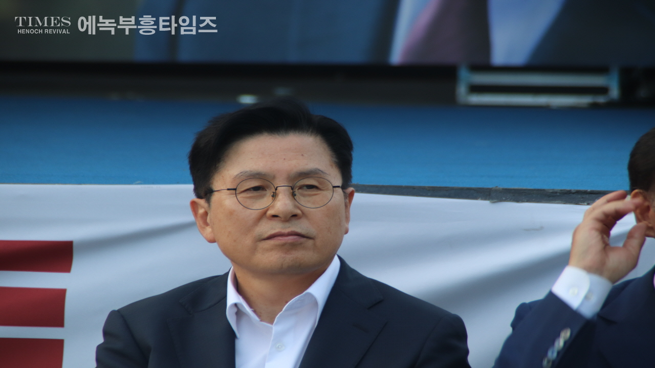 모스 탄, 서울대 앞 연설서 강력 발언- 한국은 자유를 위한 최전선이다