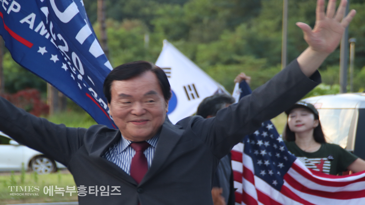 모스 탄, 서울대 앞 연설서 강력 발언- 한국은 자유를 위한 최전선이다