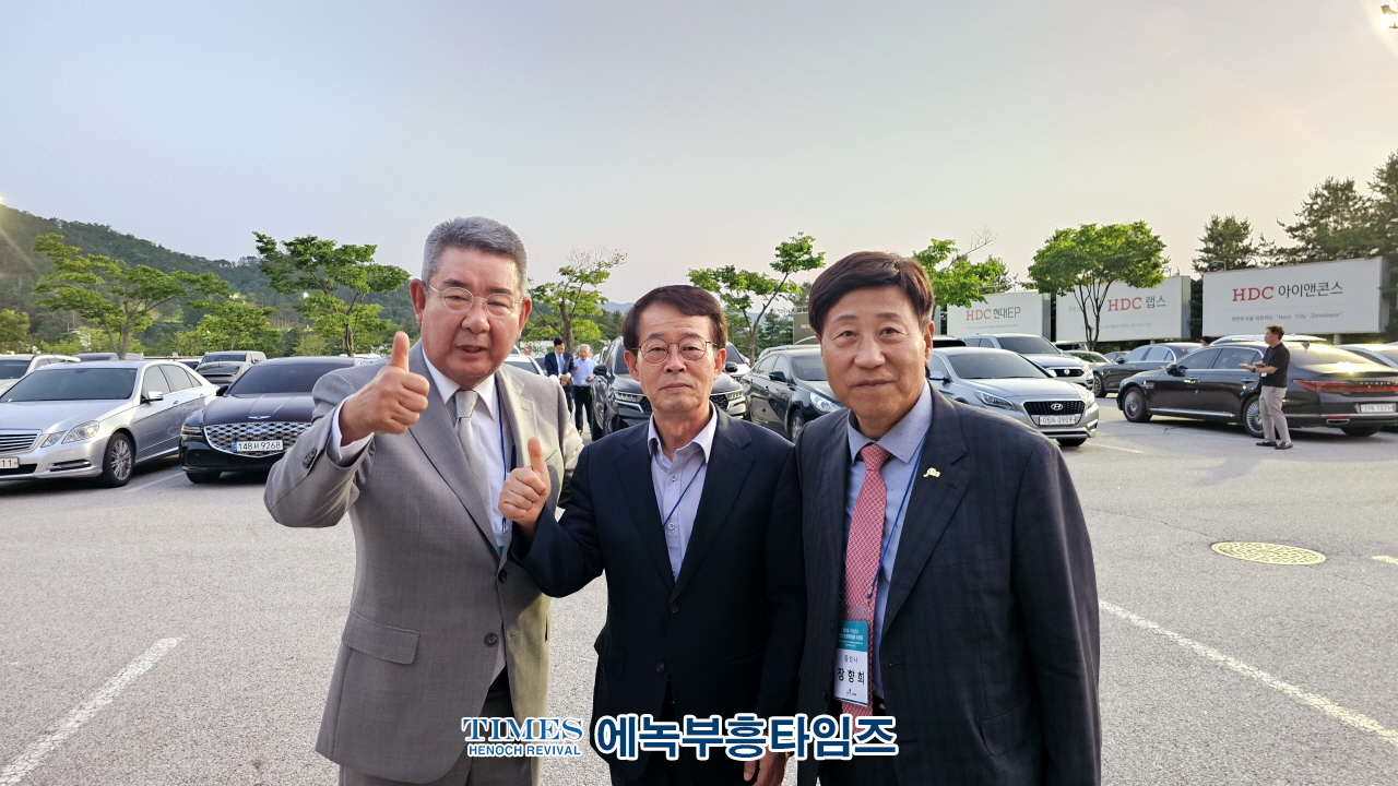 “하나됨의 기적, 섬김의 리더십” – 함영주 회장, 복음적 경영의 길을 말하다