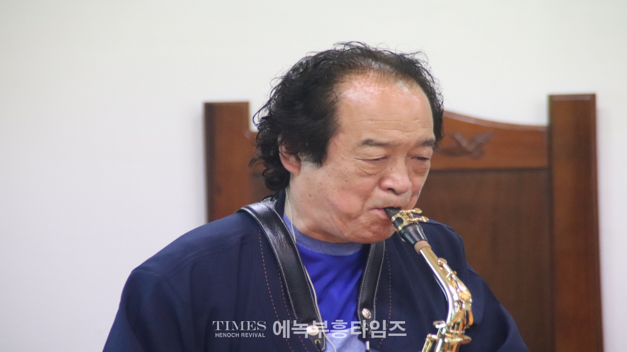 하늘의 문을 여는 기도, 엘리야기도원 개원예배 드려져