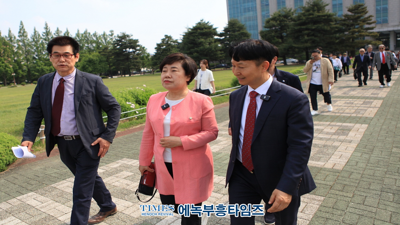 “종교 탄압 중단하라!” 한국교회, 교회 압수수색과 차별금지법 강력 규탄