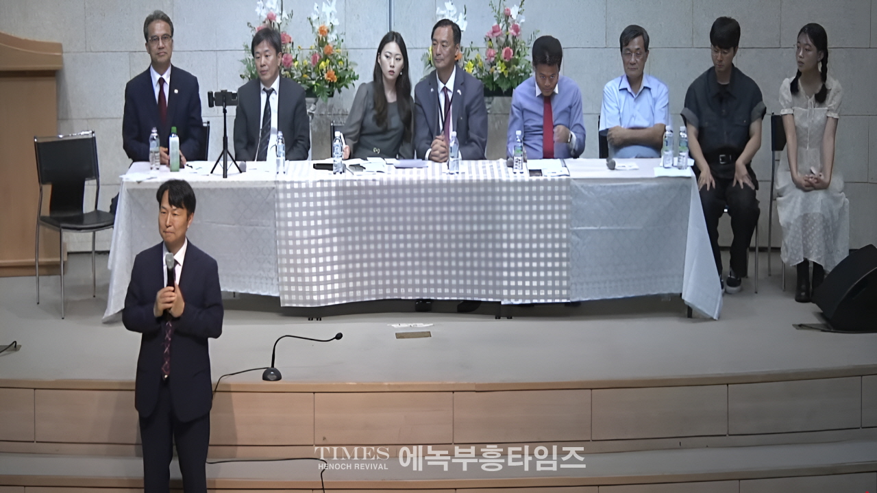 모스 탄 전 미국 국제형사사법대사, 은평제일교회 예배 참석… “죽으면 죽으리라, 정의는 하나님께 속한 것”