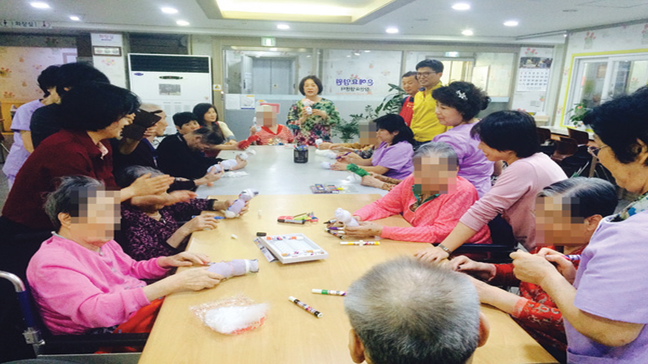 노인의 존엄, 사회의 품격 ― 어르신들의 집 은혜요양원
