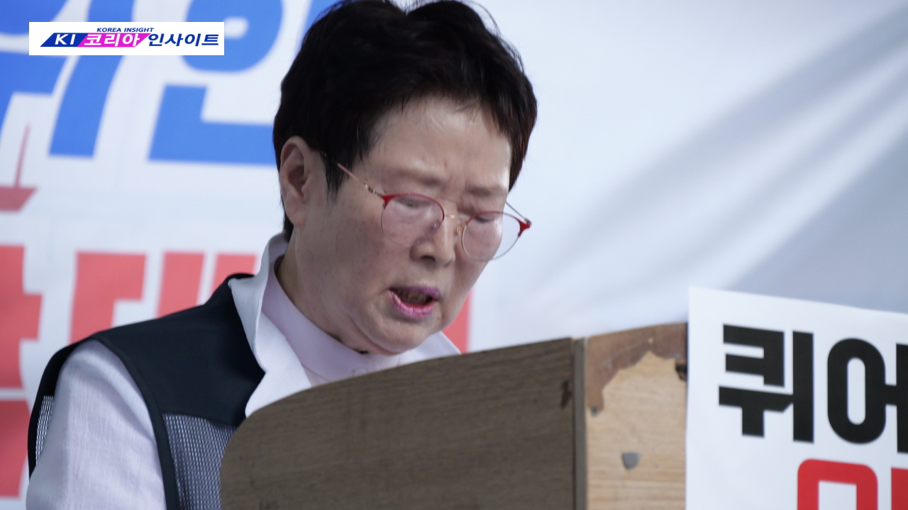 인천퀴어반대측, 퀴어행사장 옆에서 인천가족사랑축제 성대히 가져.