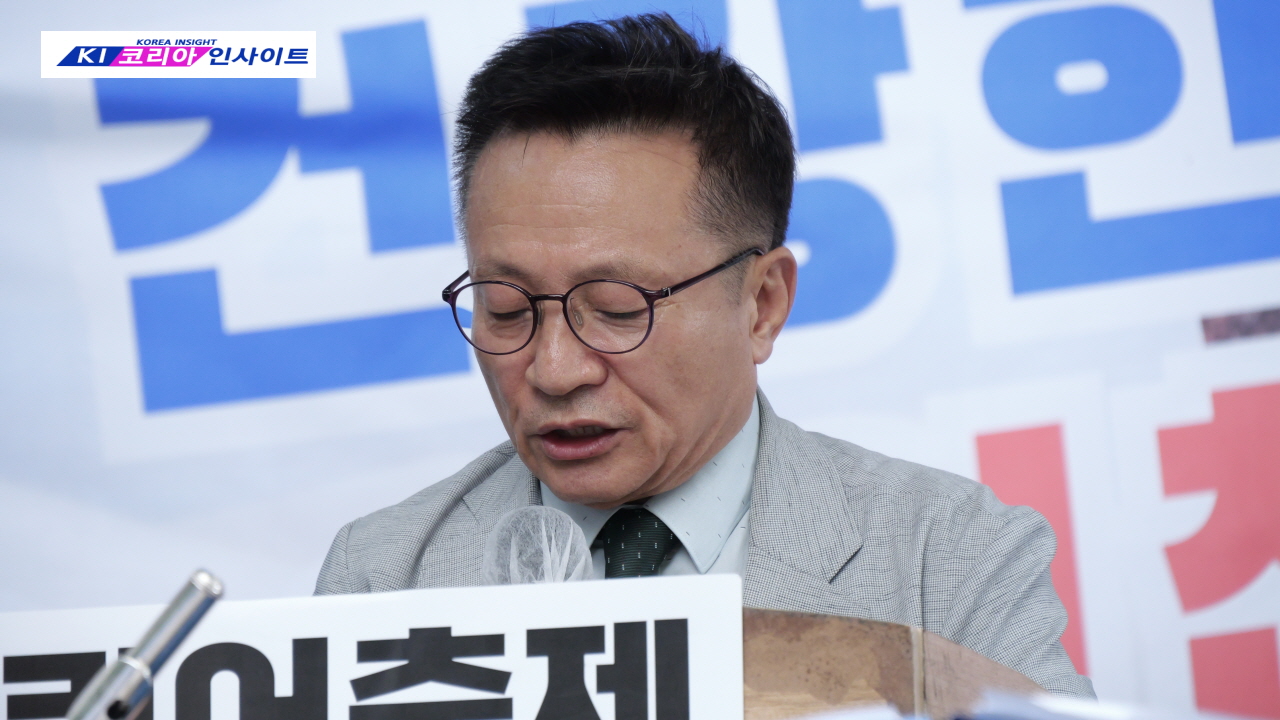 인천퀴어반대측, 퀴어행사장 옆에서 인천가족사랑축제 성대히 가져.