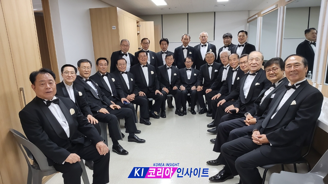 인천장로성가단, 창단 48주년 기념 제24회 정기연주회 성료... “전국 최초 찬양의 불씨, 2,000명 순례자들의 구심점 되다”