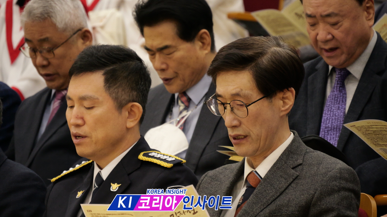 안양만안경찰서, 2025년 추수감사절 예배 성료... "모든 것이 은혜, 지역 안전에 헌신 다짐"