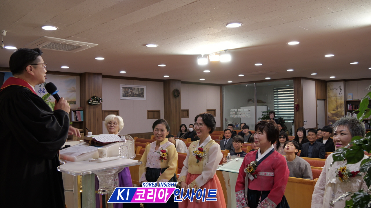 순복음산곡교회, 기도와 말씀으로 거룩함 이룰 새 권사 5인 임직 감사 예배 성료