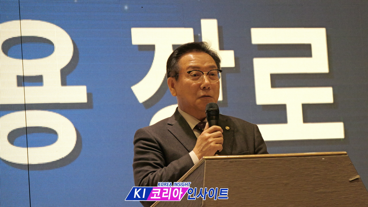 코리아 인사이트-에녹 타임즈, '2025 송년 사랑나눔 문화축제' 성료... "사랑으로 세상을 밝히자" 메시지 전달