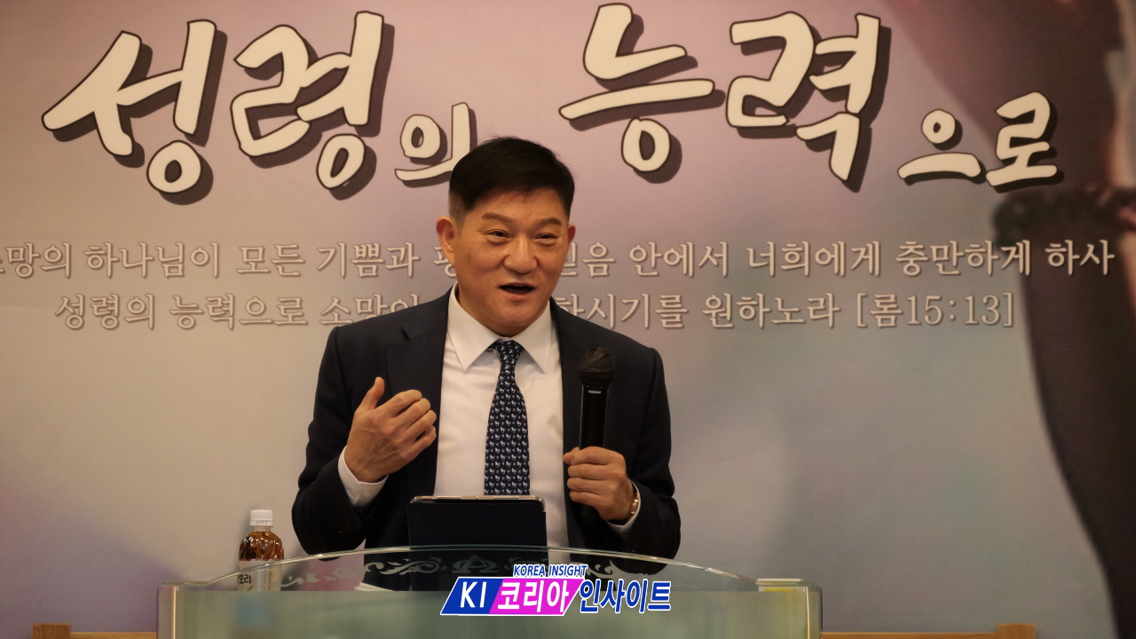 [심층 인터뷰] 구두닦이 소년에서 에든버러 학자로… "맛없는 ‘물’ 같은 인생을 향기로운 ‘포도주’로 바꾸는 부흥사"